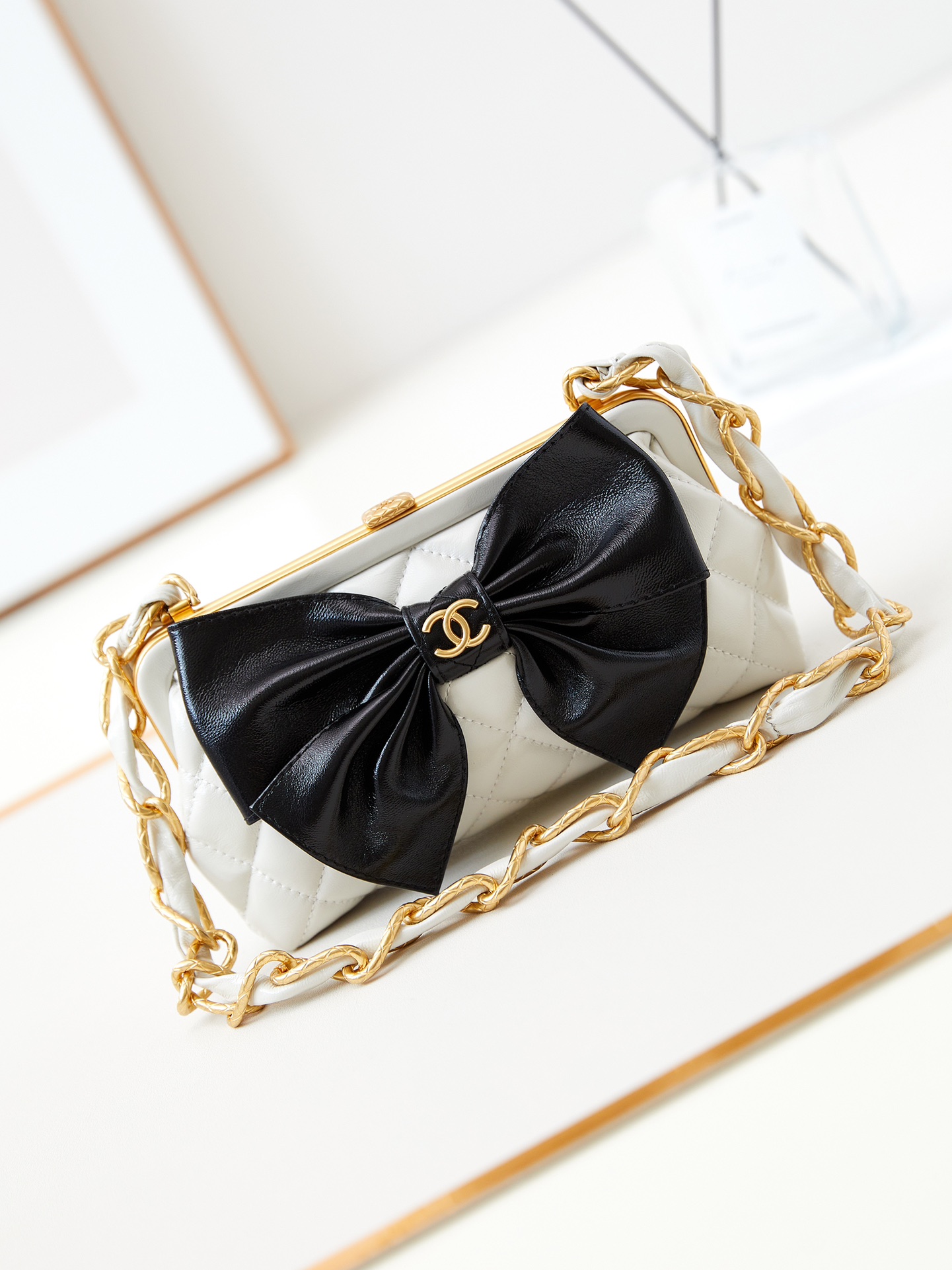 Chanel 10A Handbag Shoulder Bag Top Mirror Quality Version AP5127