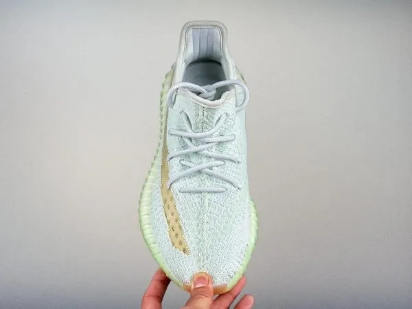 Yeezy350 Boost V2 “Hyperspace”