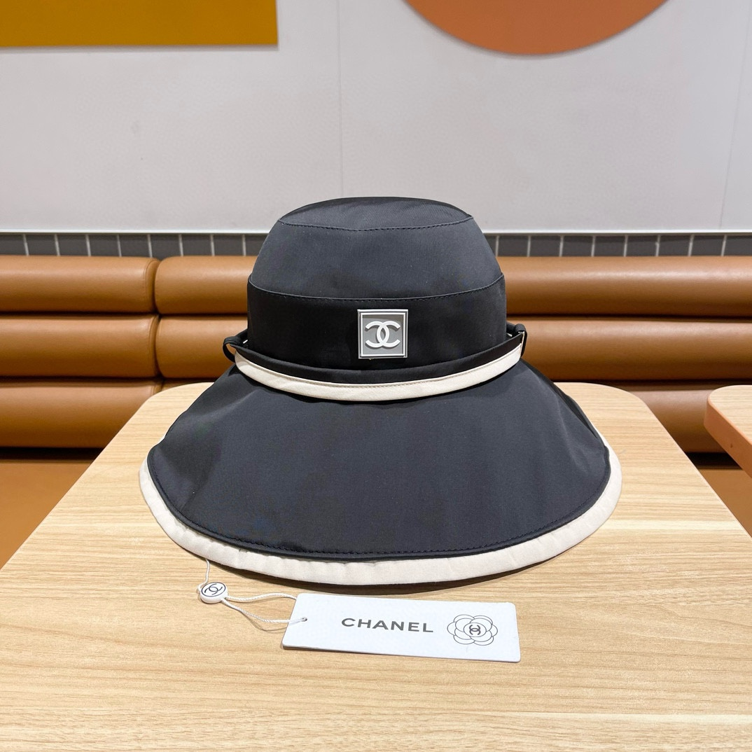 Chanel Wear a Double-sided Windproof Sun Hat Sunhat
