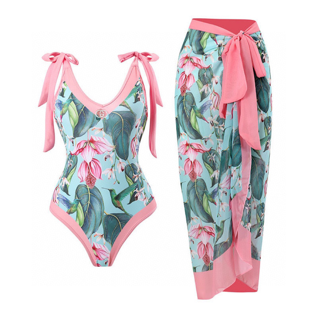 Gucci's new two-piece swimsuit set Swimsuit Swimwear