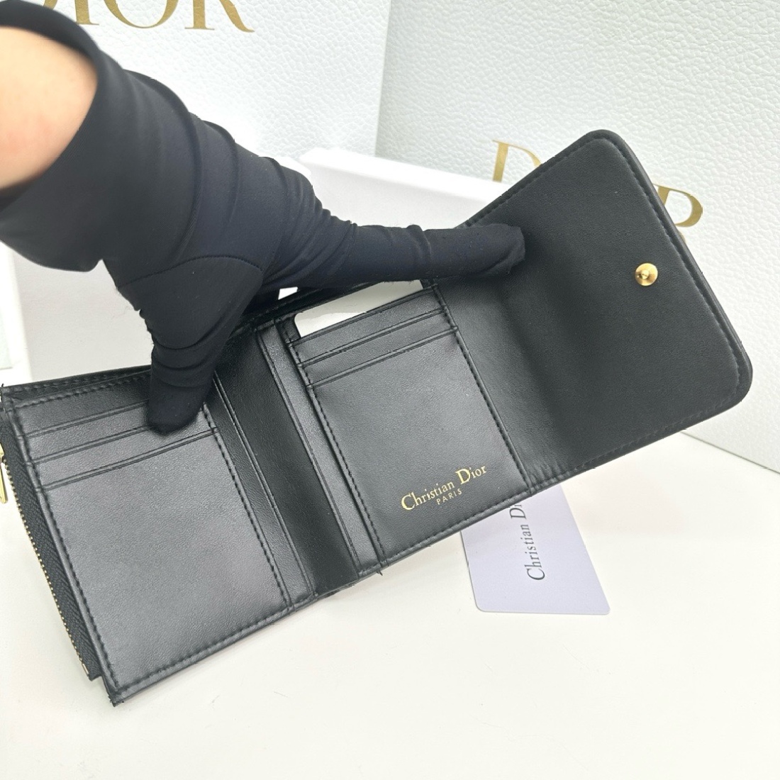 Dior 30 Montaigne Three Fold Wallet