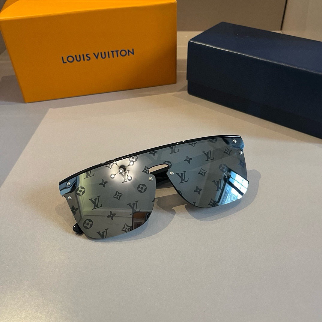 Louis Vuitton printed sunglasses
