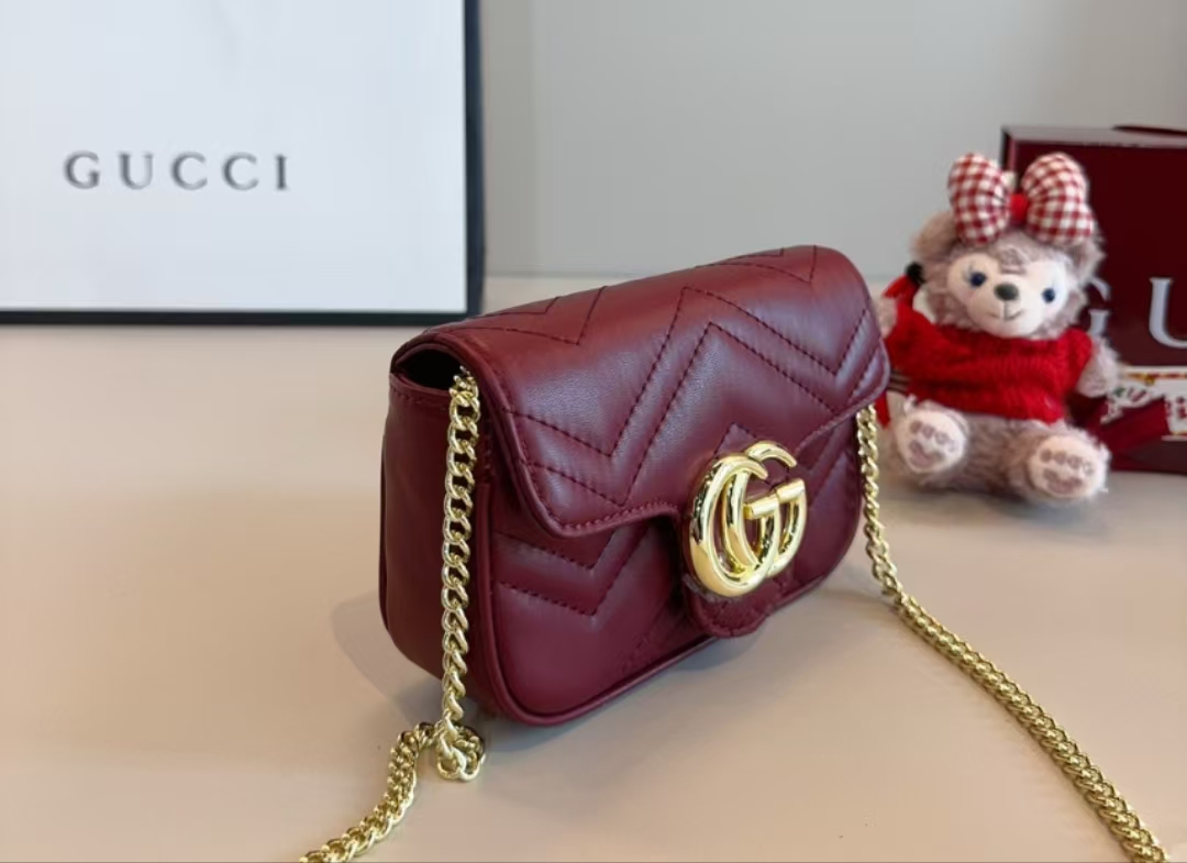 GUCCI Saddle bag mini armpit bag