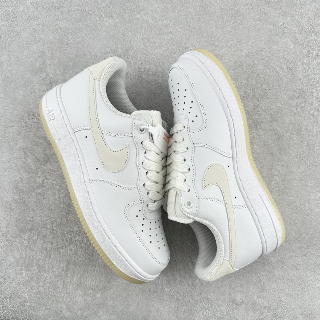 Nike Air Force White Biege