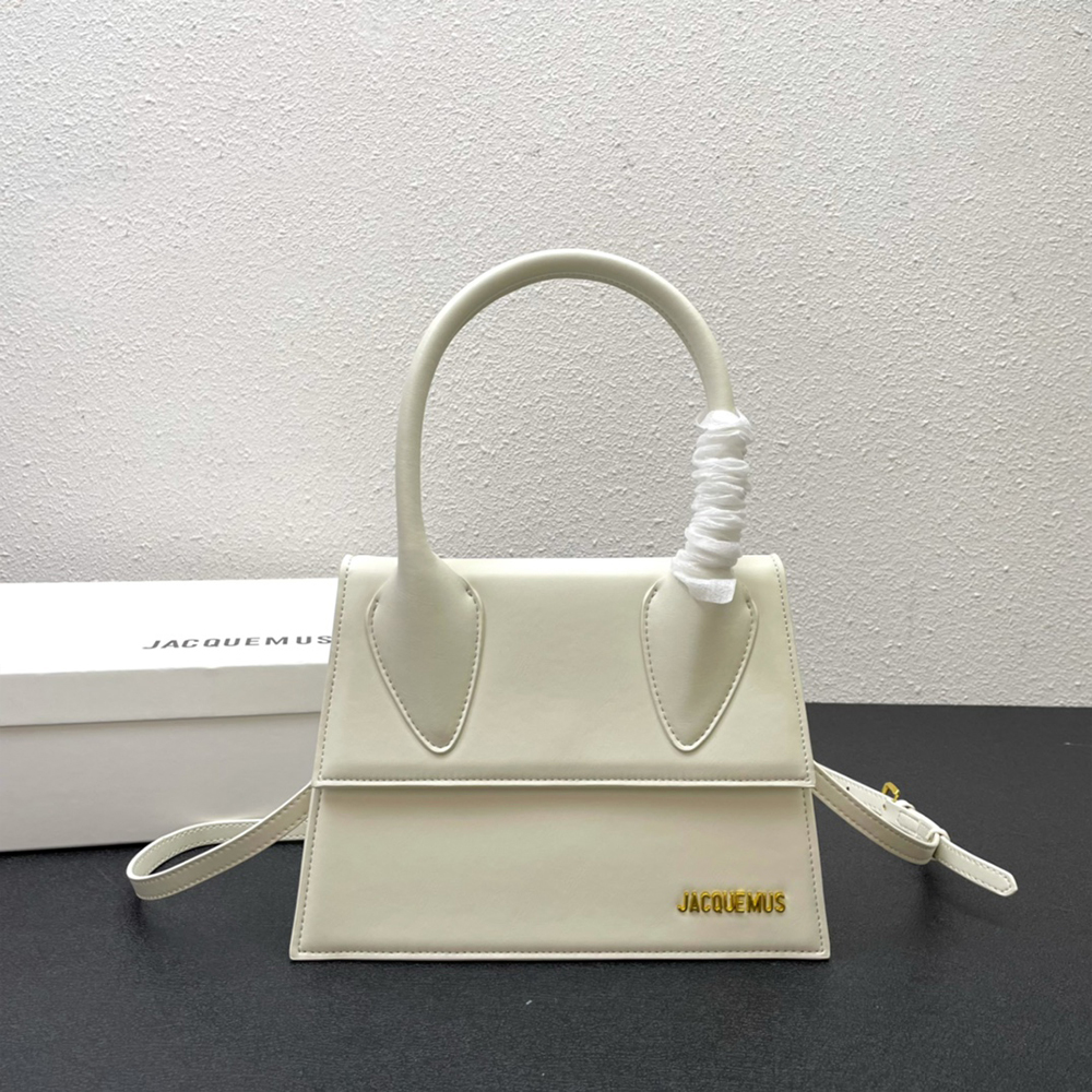 Jacquemus Le Grand Chiquito Large Tote Lipstick Bag