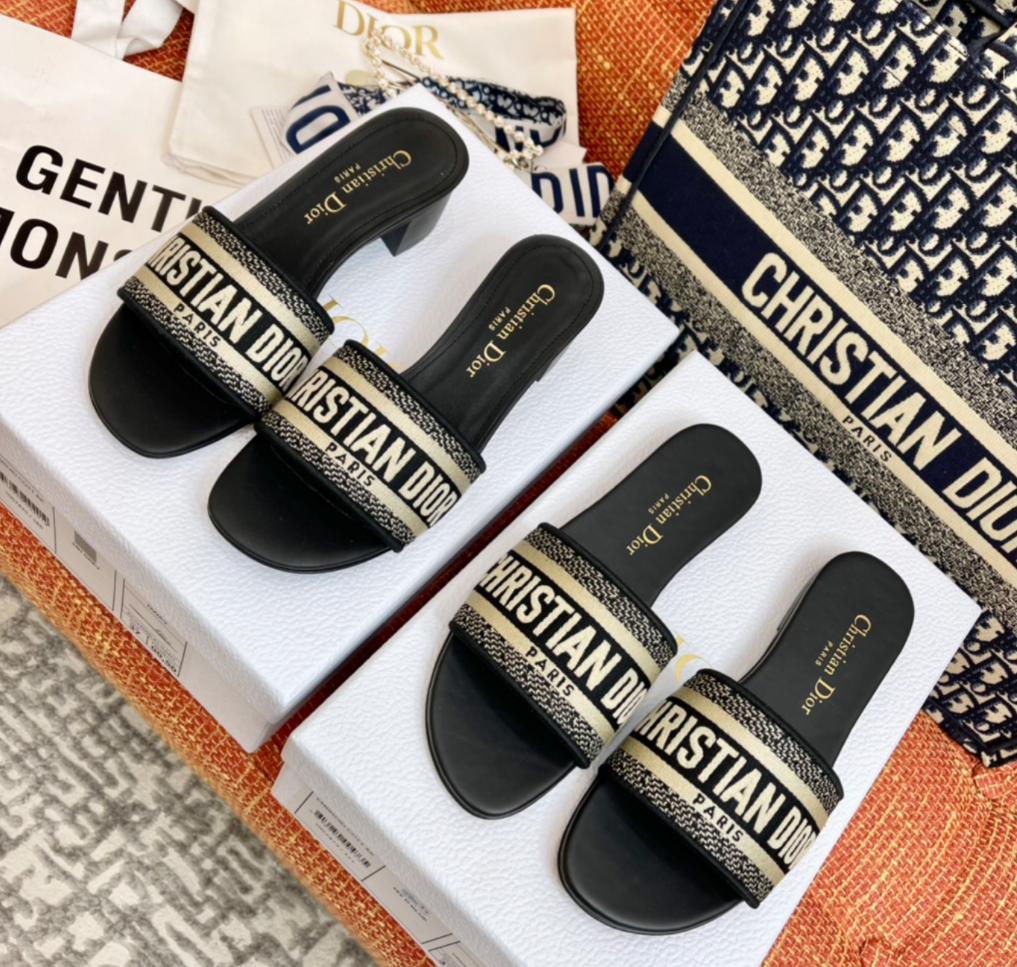 Dior Spring-Summer New Women's Embroidered Monogram Sandals