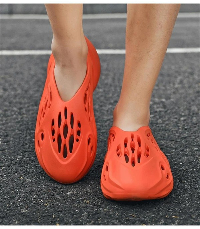 Yeezy Foam Runner Magma Red