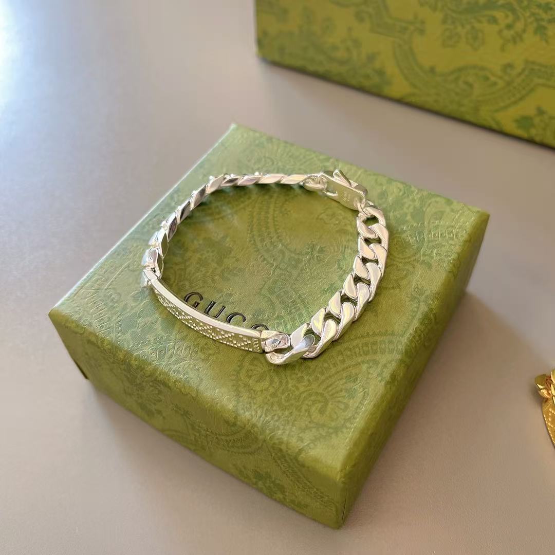 Gucci Diagonal Interlocking G bracelet (Replica)