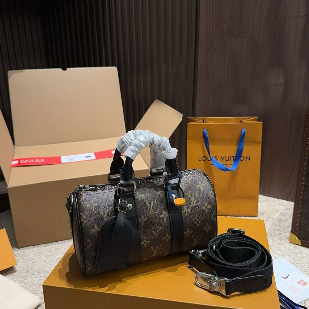 Louis Vuitton LV KEEPALL BANDOULIRE 25 Hand Bag
