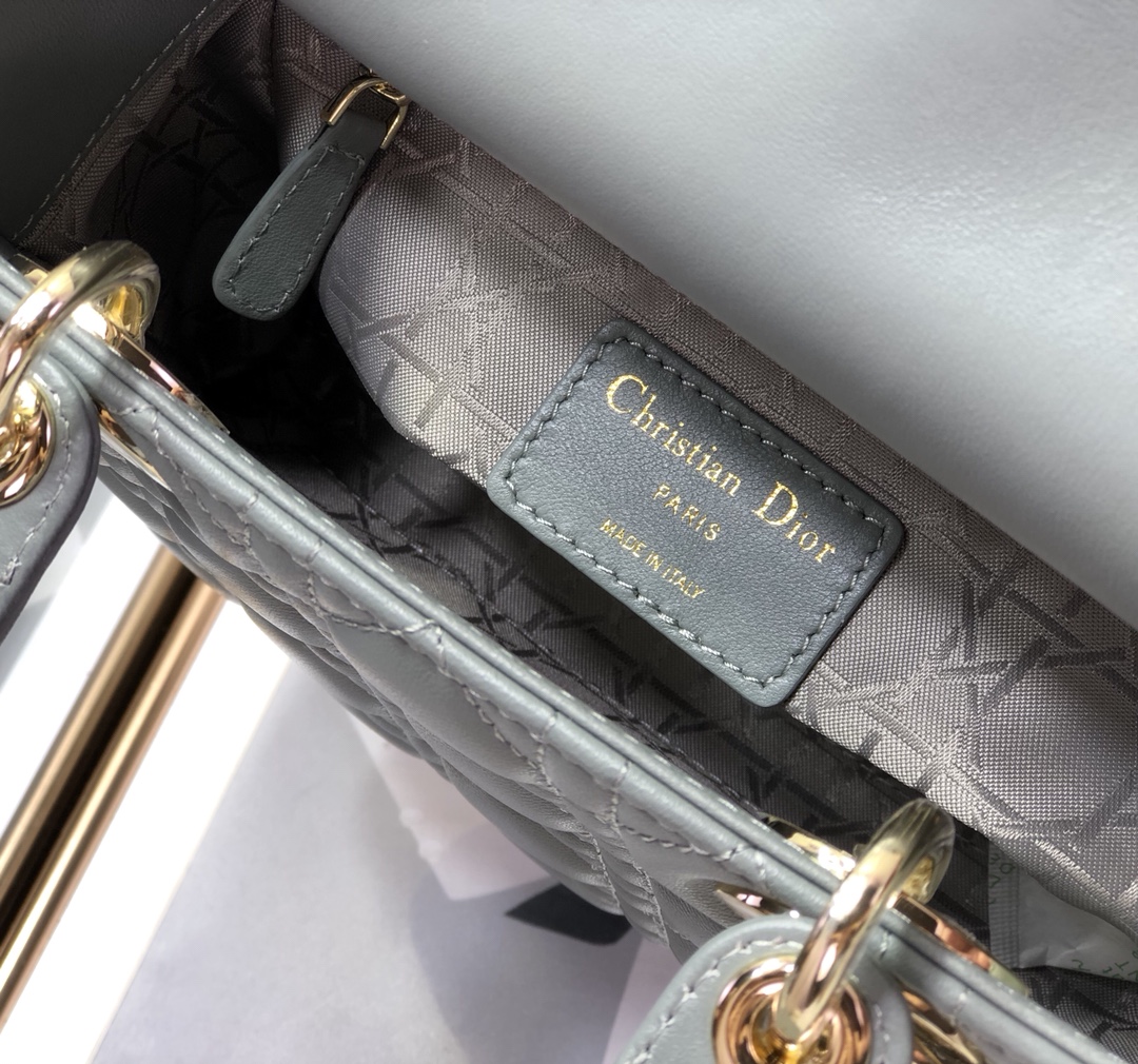 Dior Medium Lady Dior Bag Cloud Blue Patent Cannage Calfskin M0565OWCB_M81B