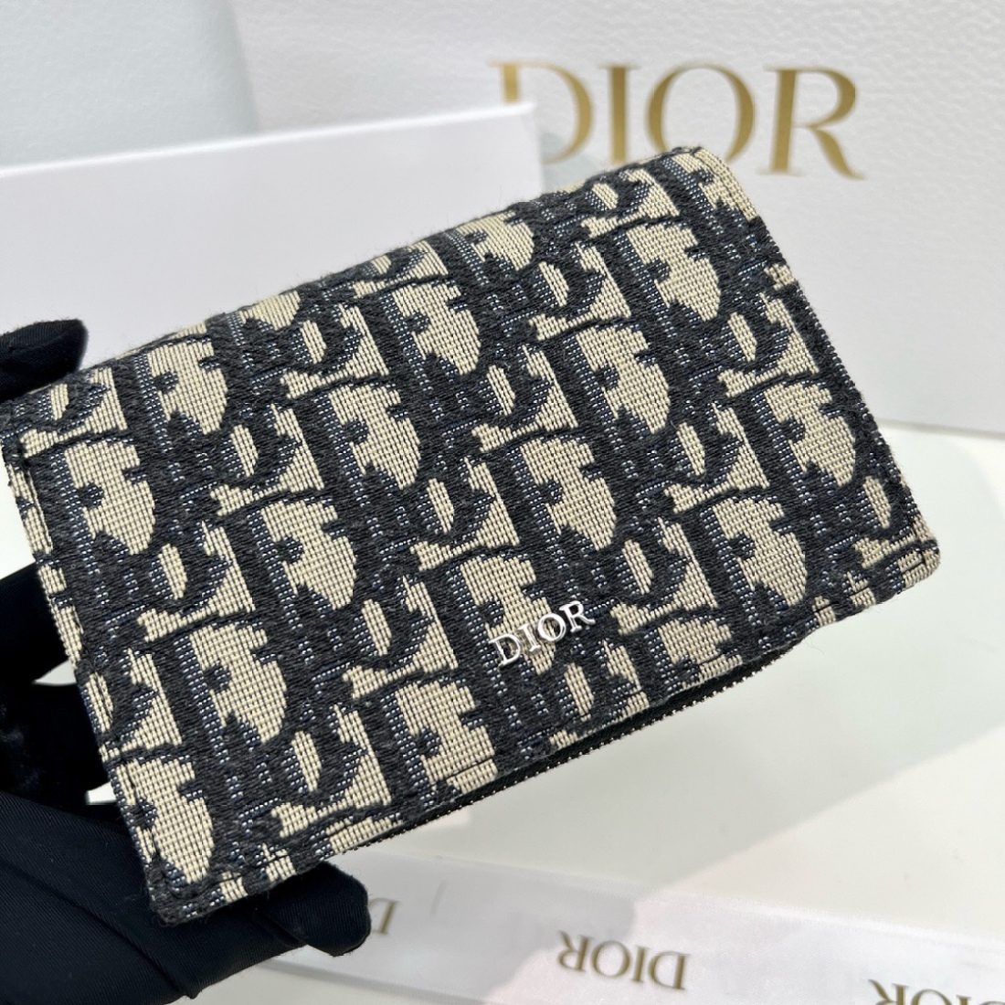 Dior 30 Montaigne Zipper Wallet