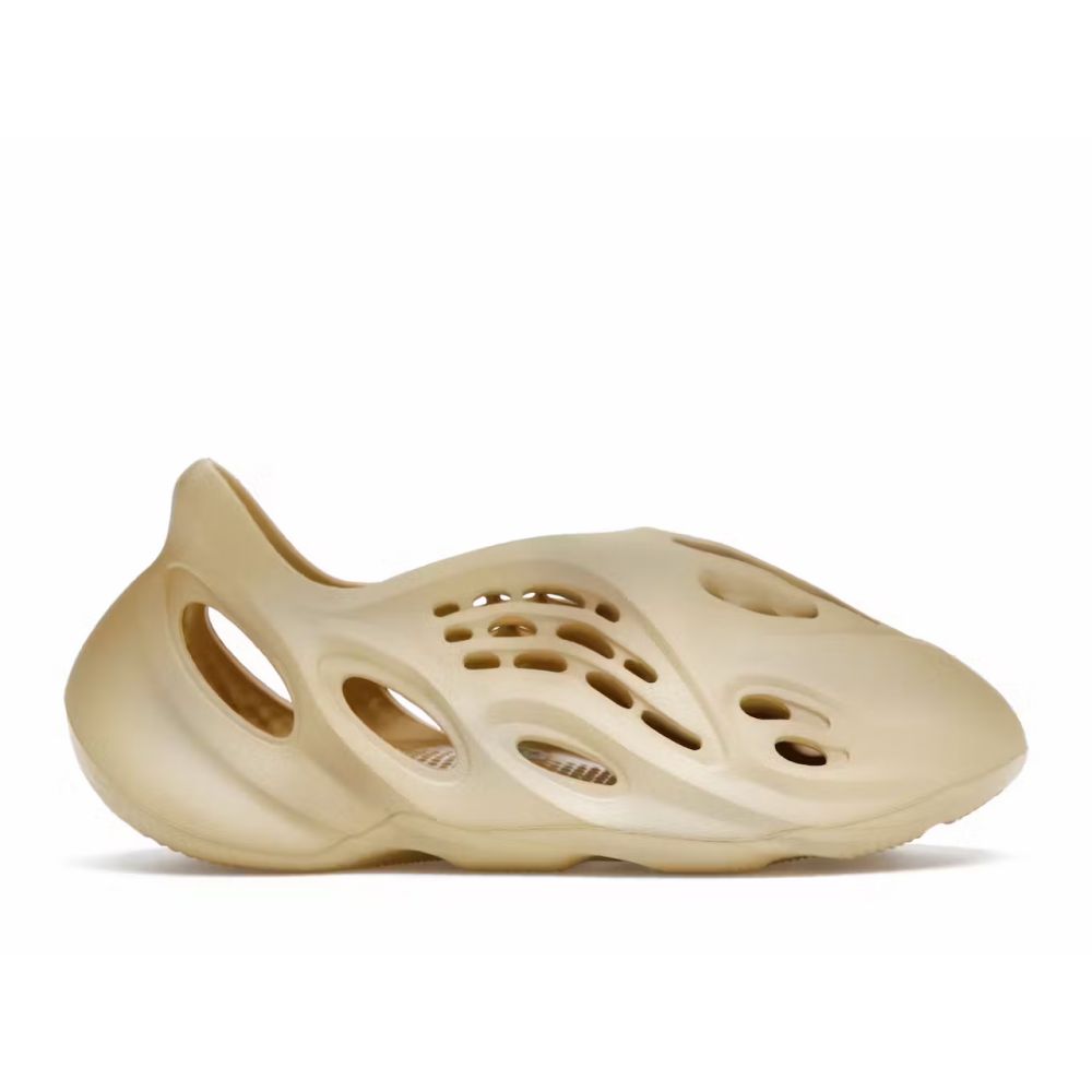 Yeezy Foam Runner Slide Sandals Onyx HP8739