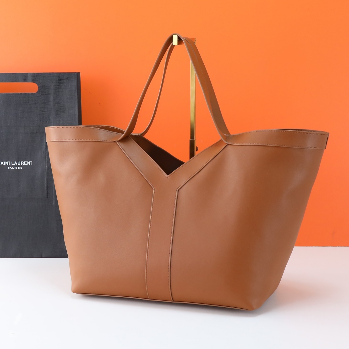 Saint Laurent Y Leather Tote Bag