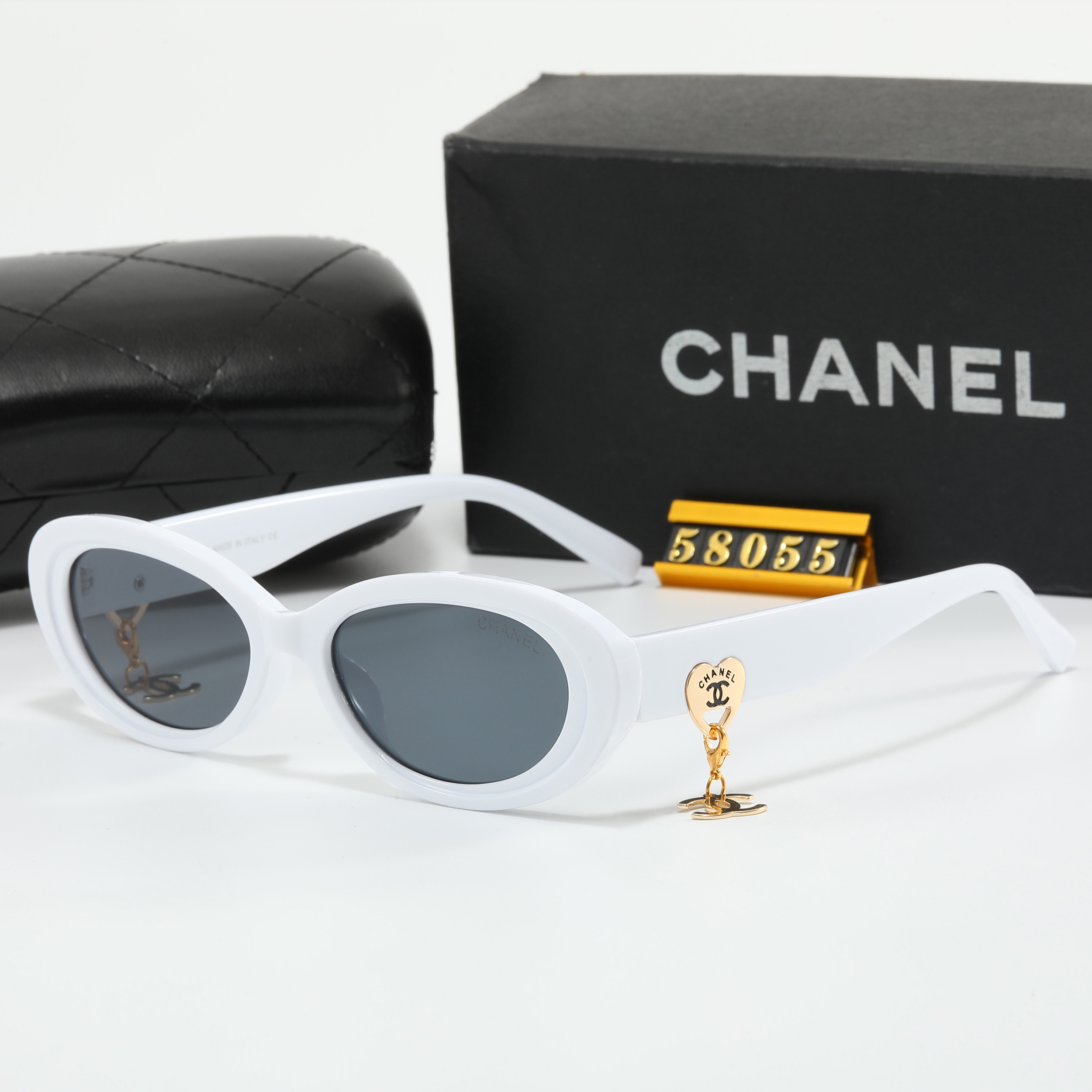 Chanel logo pendant on temple sunglasses