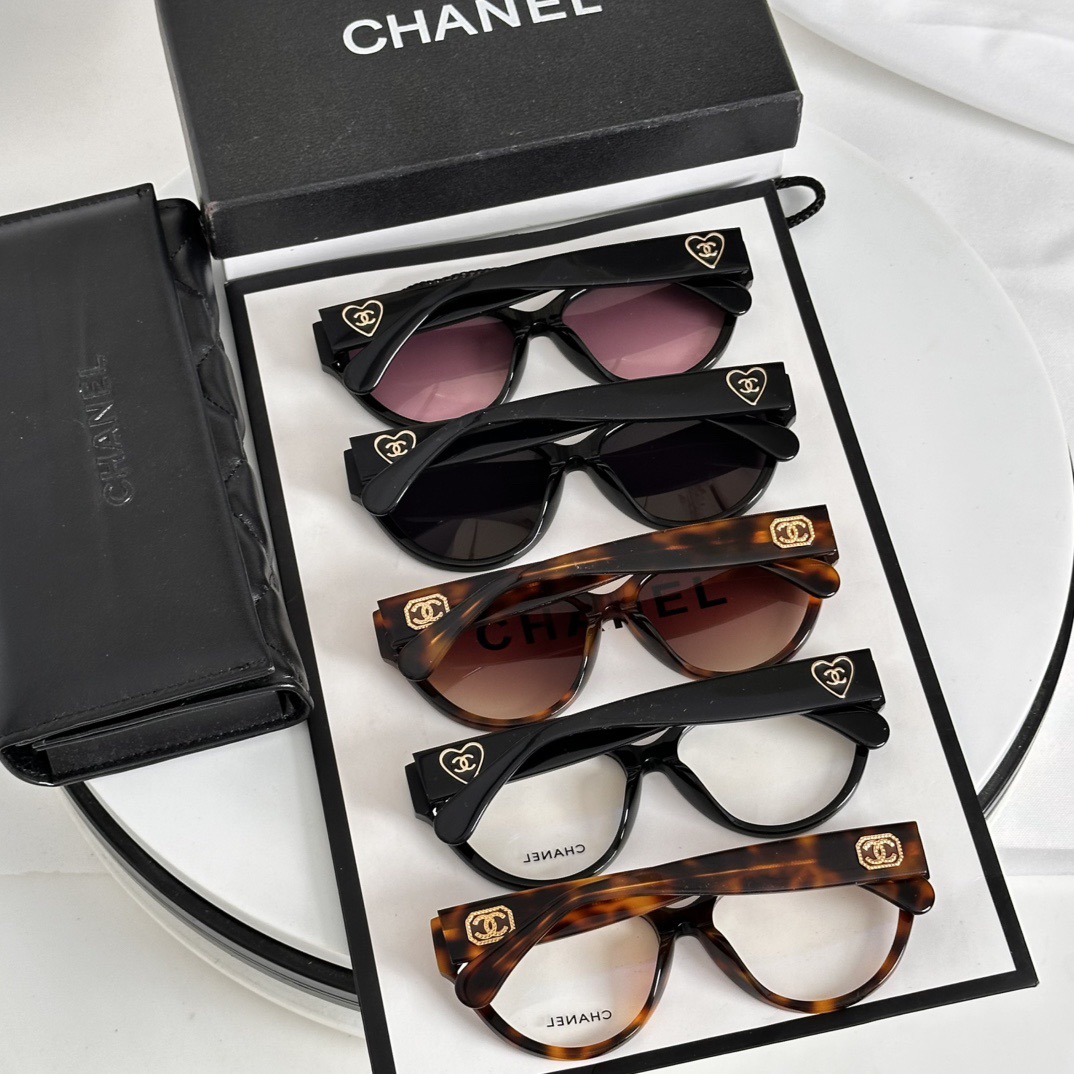Chanel cat eye black framed heart-shaped sunglasses