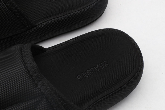 Yeezy Slide 3