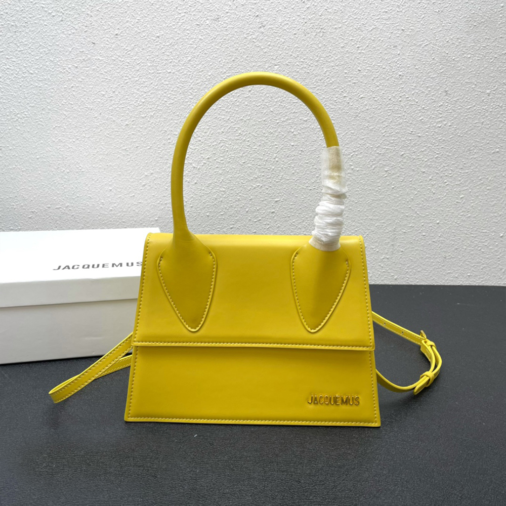 Jacquemus Le Grand Chiquito Large Tote Lipstick Bag