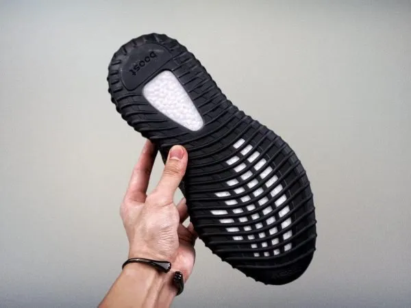 Yeezy350 Boost V2 Black