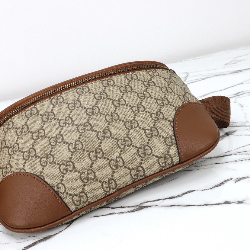 GUCCI Emblem GG medium belt bag