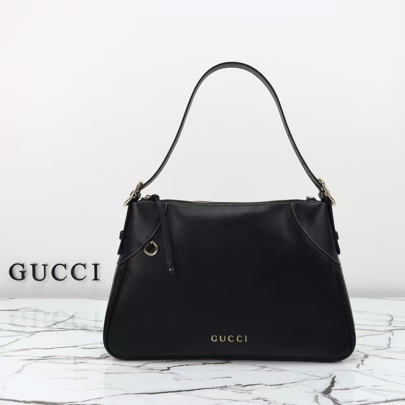 GUCCI Emblem shoulder bag