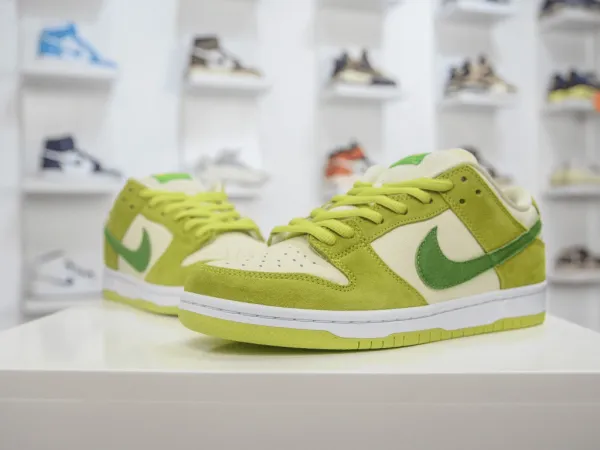 Dunk Low Pro “Sour Apple”