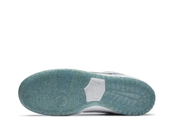 Sean Cliver x Dunk SB Low Pro QS “Holiday Special”