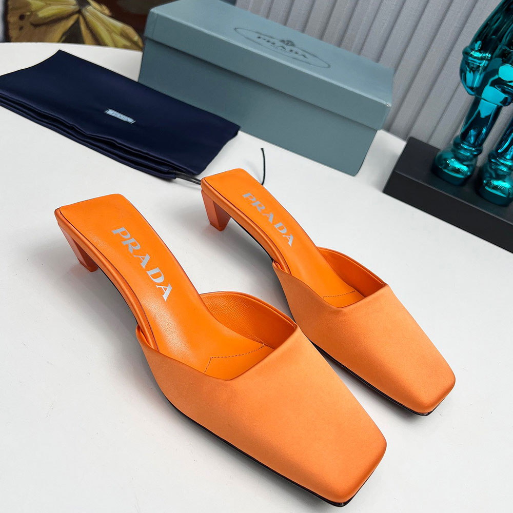 Prada Casual Flip Flops With Flat Heads Slide Sandal