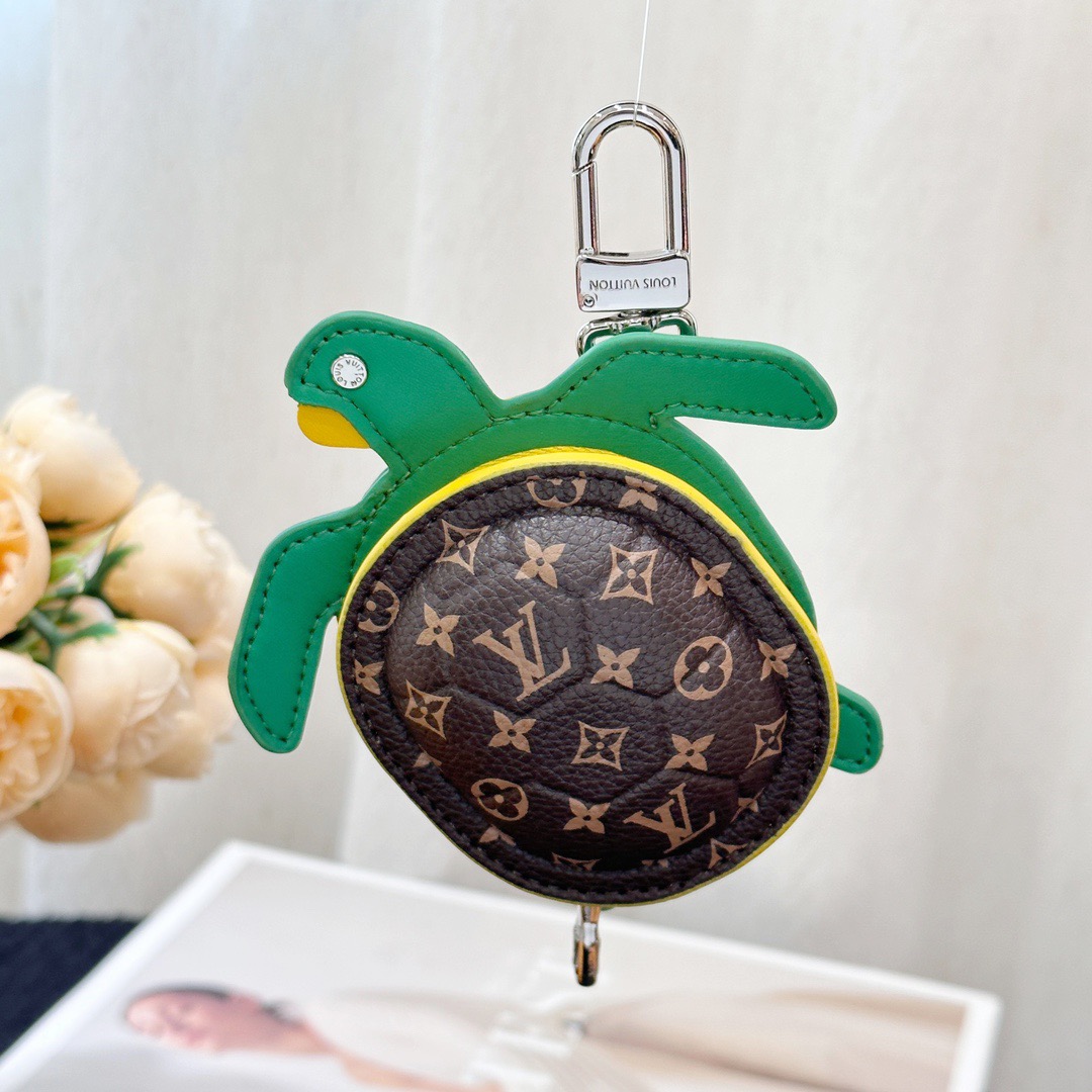 Louis Vuitton turtle pendant