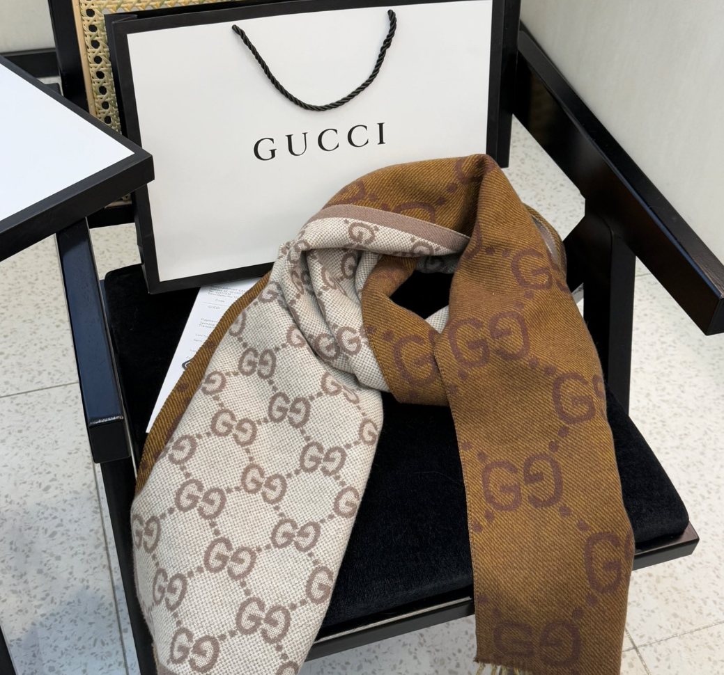 GUCCI New Cashmere Scarf