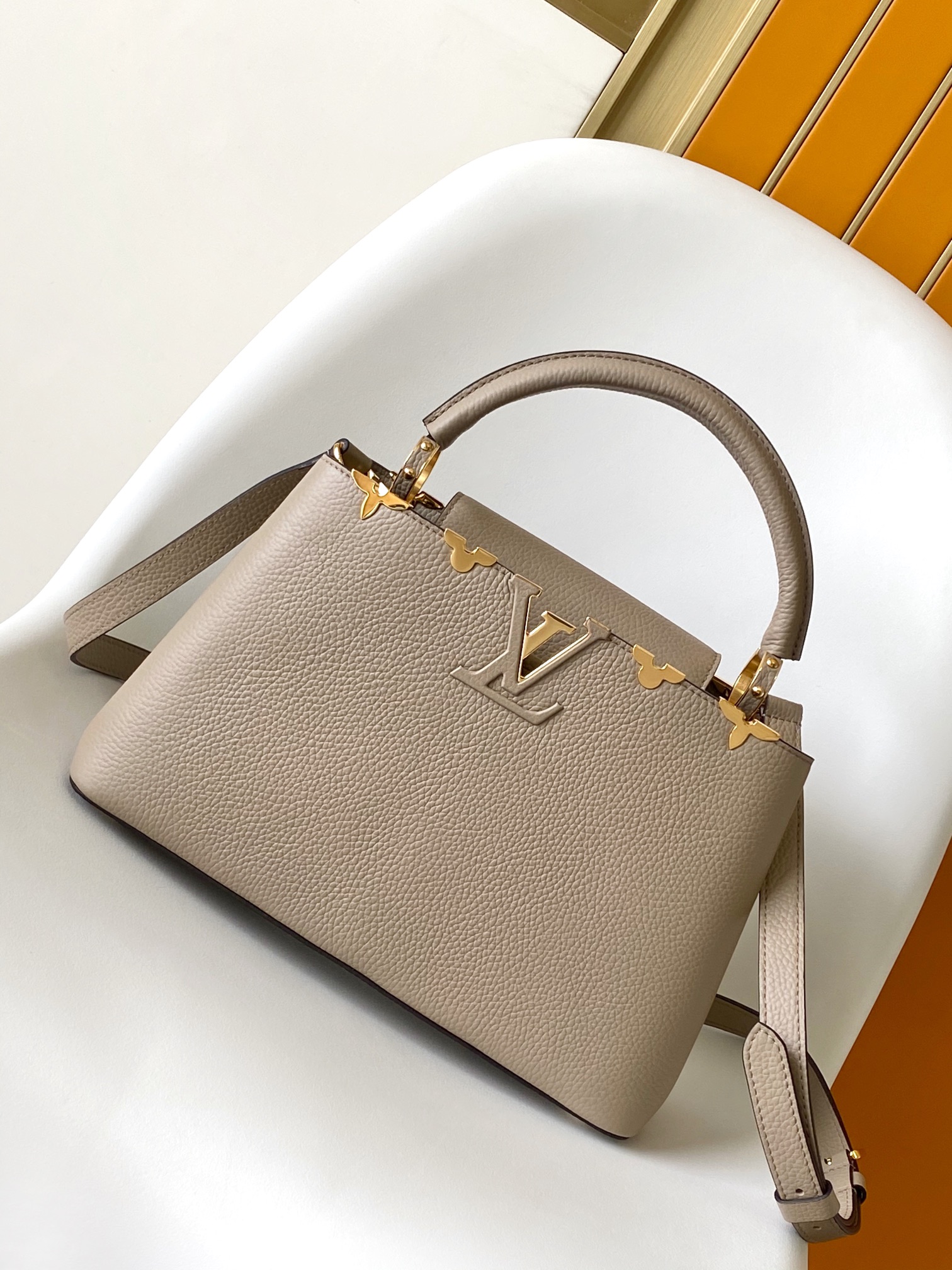 Louis Vuitton 10A Handbag Shoulder Bag Top Mirror Quality Version Capucines M54664