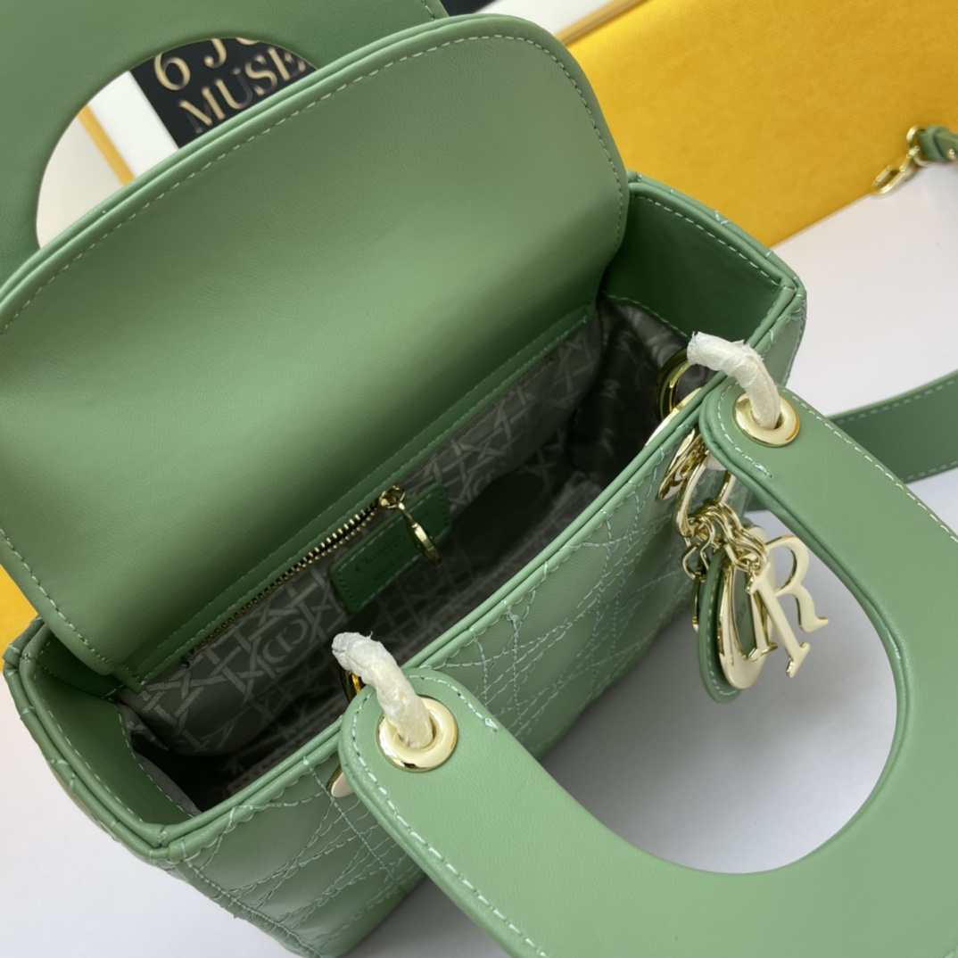 Dior The LADY D-LITE Bag AAA Quality