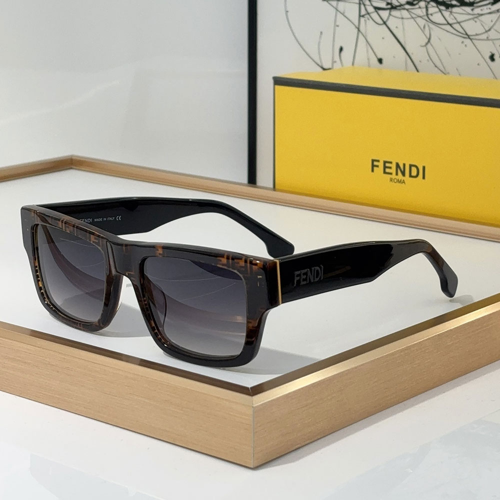 Fendi Square Plate Sunglasses Top quality