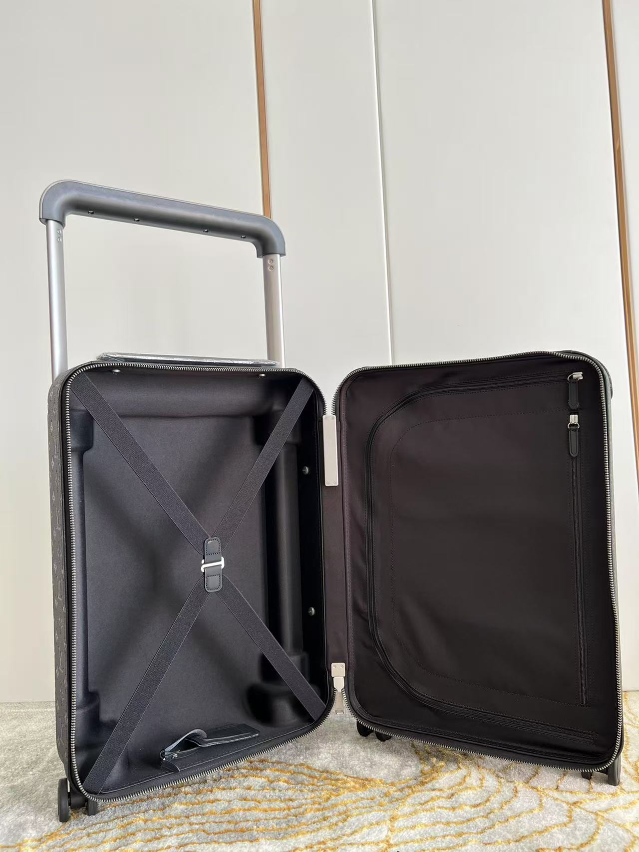 LOUIS VUITTON Suitcase