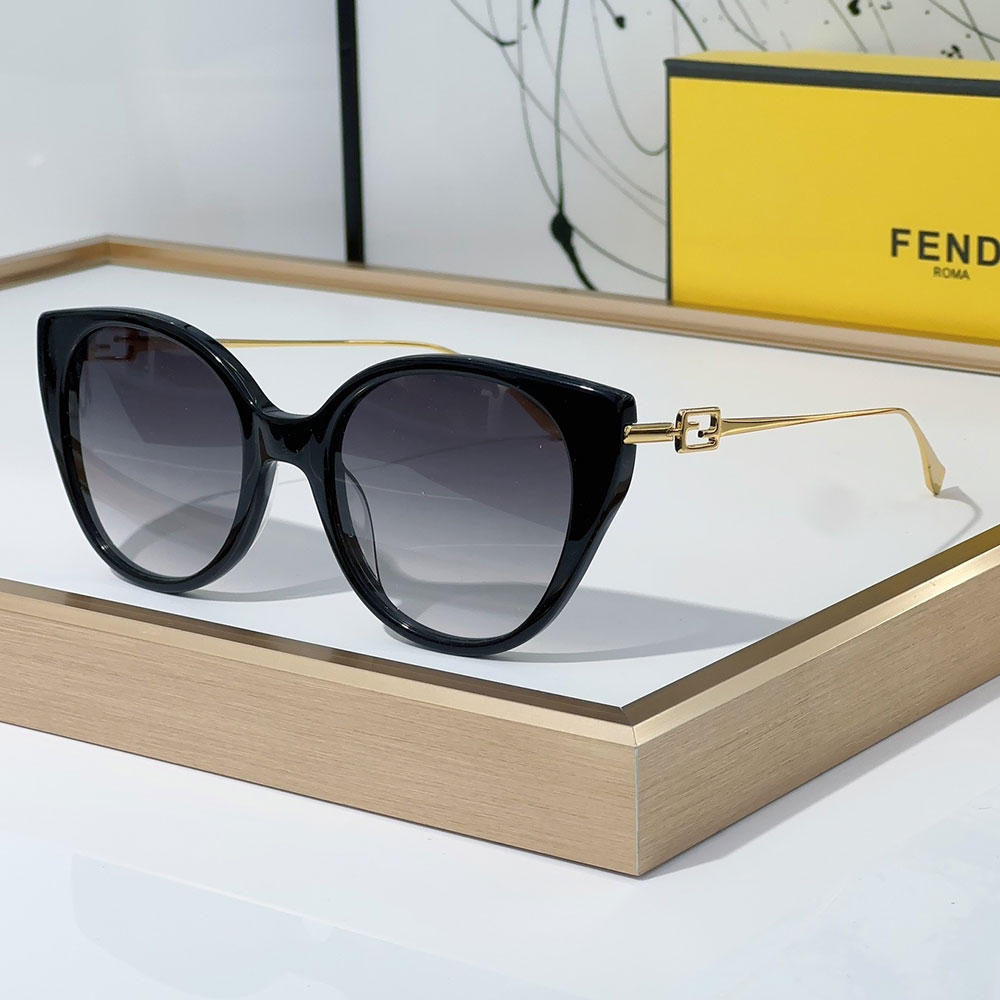 Fendi  Thin-framed Sheet Metal on The Sides Sunglasses Top quality
