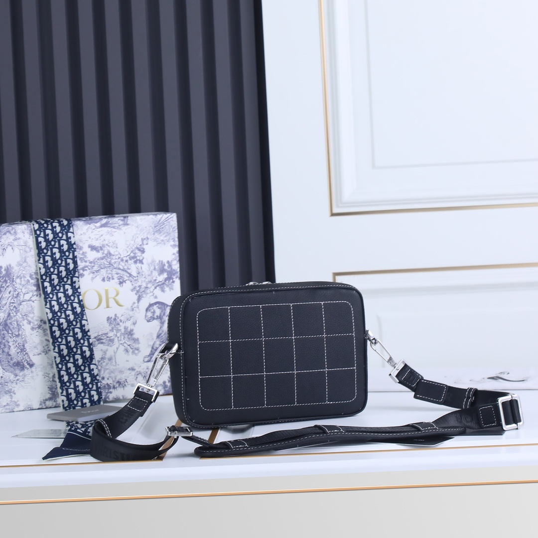 Dior The LADY DIOR Bag MINI SIZE(17*15*7cm) AAA Quality