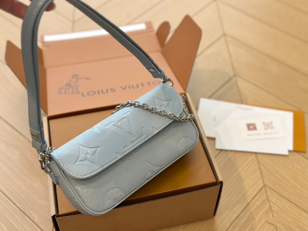 Louis Vuitton Underarm Bag Blue