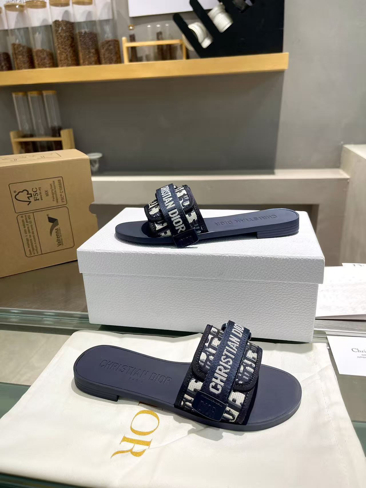 Dior 2022 latest Velcro buckle sandals series