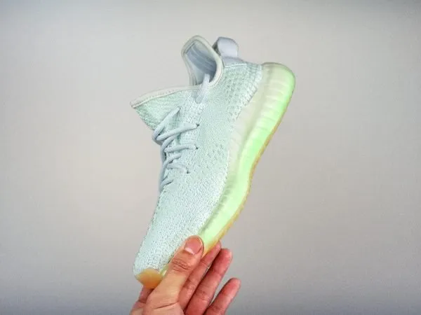 Yeezy350 Boost V2 “Hyperspace”