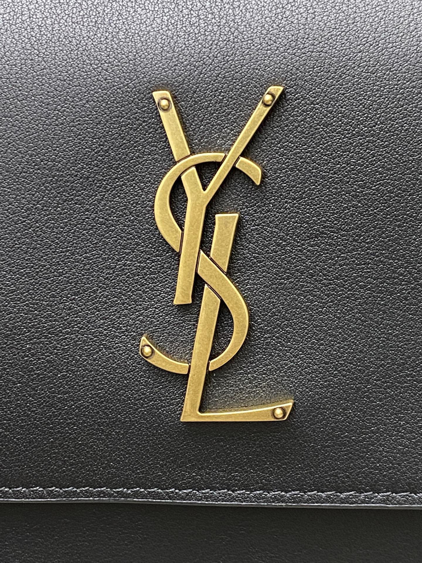 Saint Laurent  YSL NIKI Besace leather bag