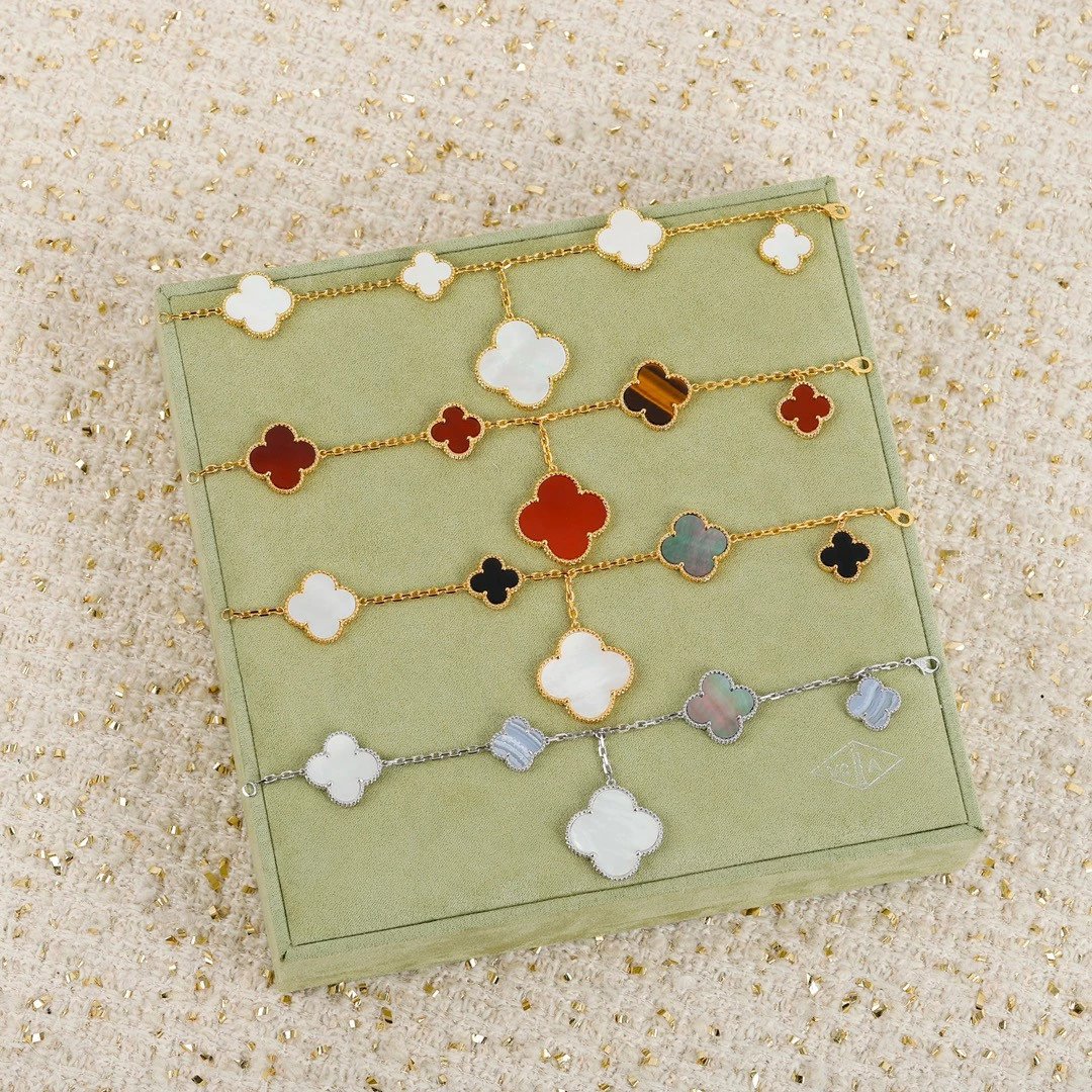 Van Cleef&Arpels VCA irregular alhambra Bracelet Jewelry