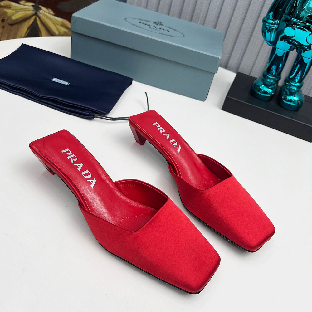 Prada Casual Flip Flops With Flat Heads Slide Sandal