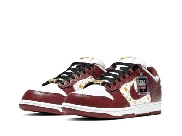 Supreme x Dunk SB Low “Barkroot Brown”