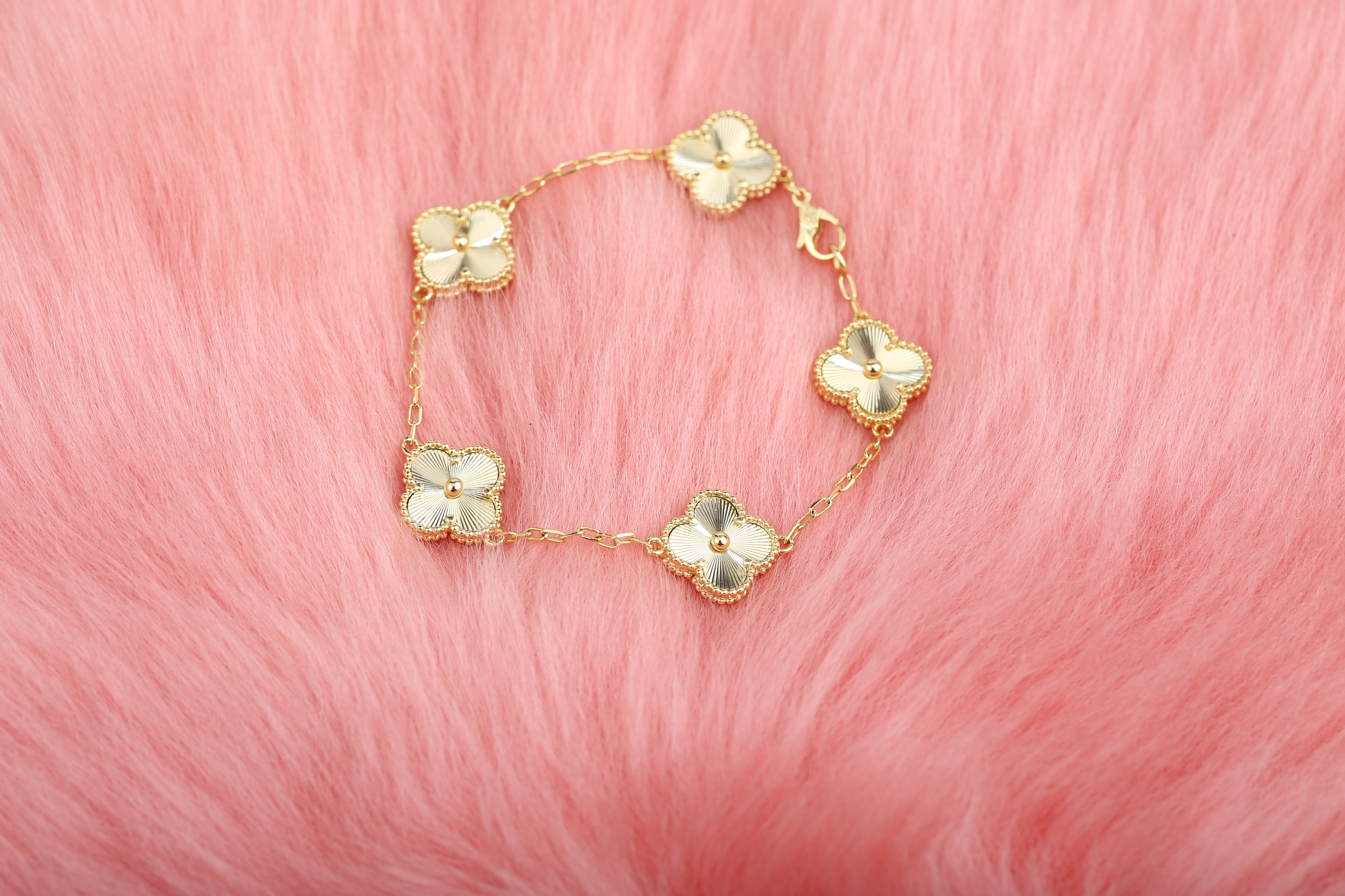 Van Cleef&Arpels VCA Gold Laser Bracelet Jewelry