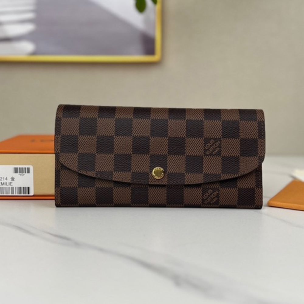 Louis Vuitton LV Emilie Snap On Wallet M61447
