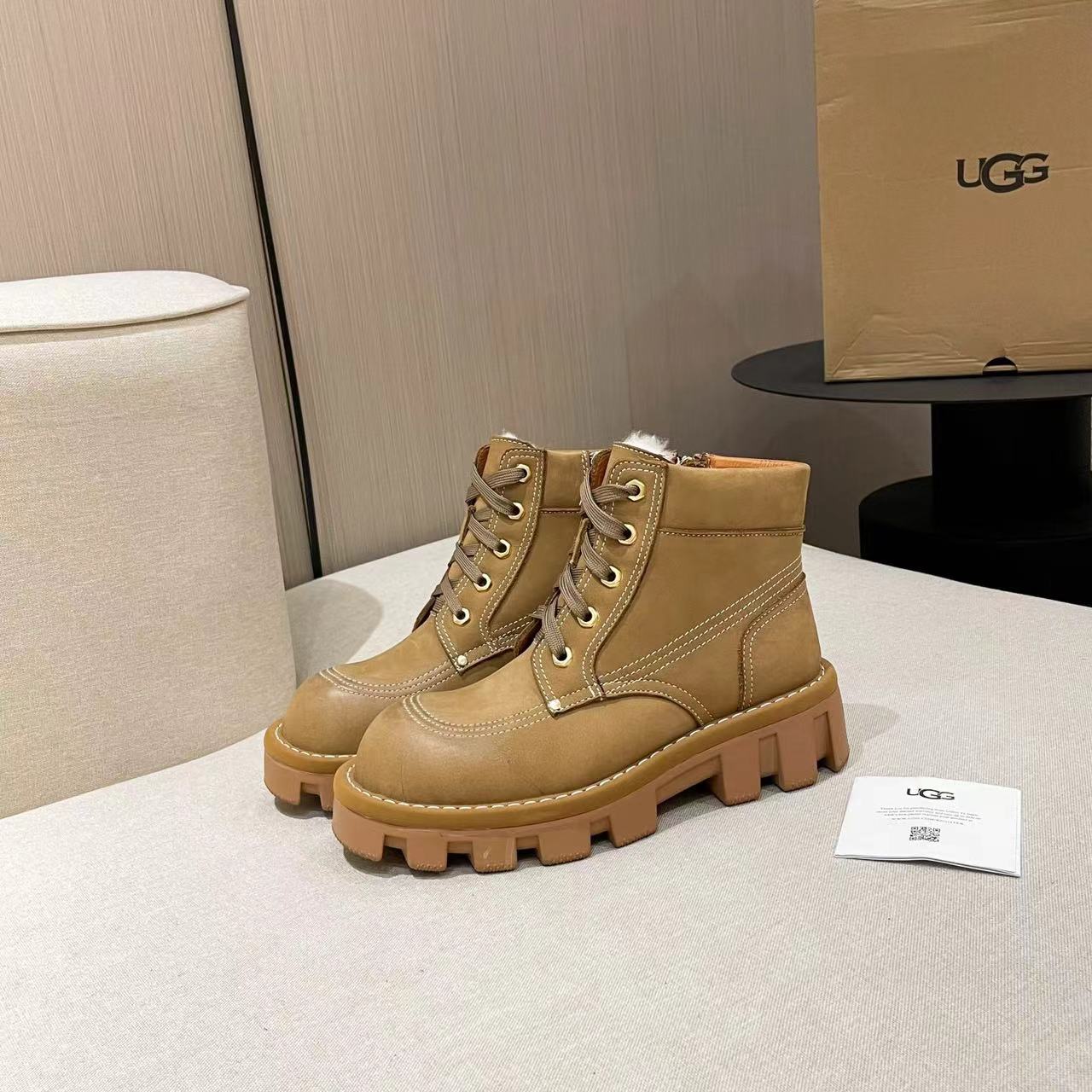 UGG Nubuck Leather All-match