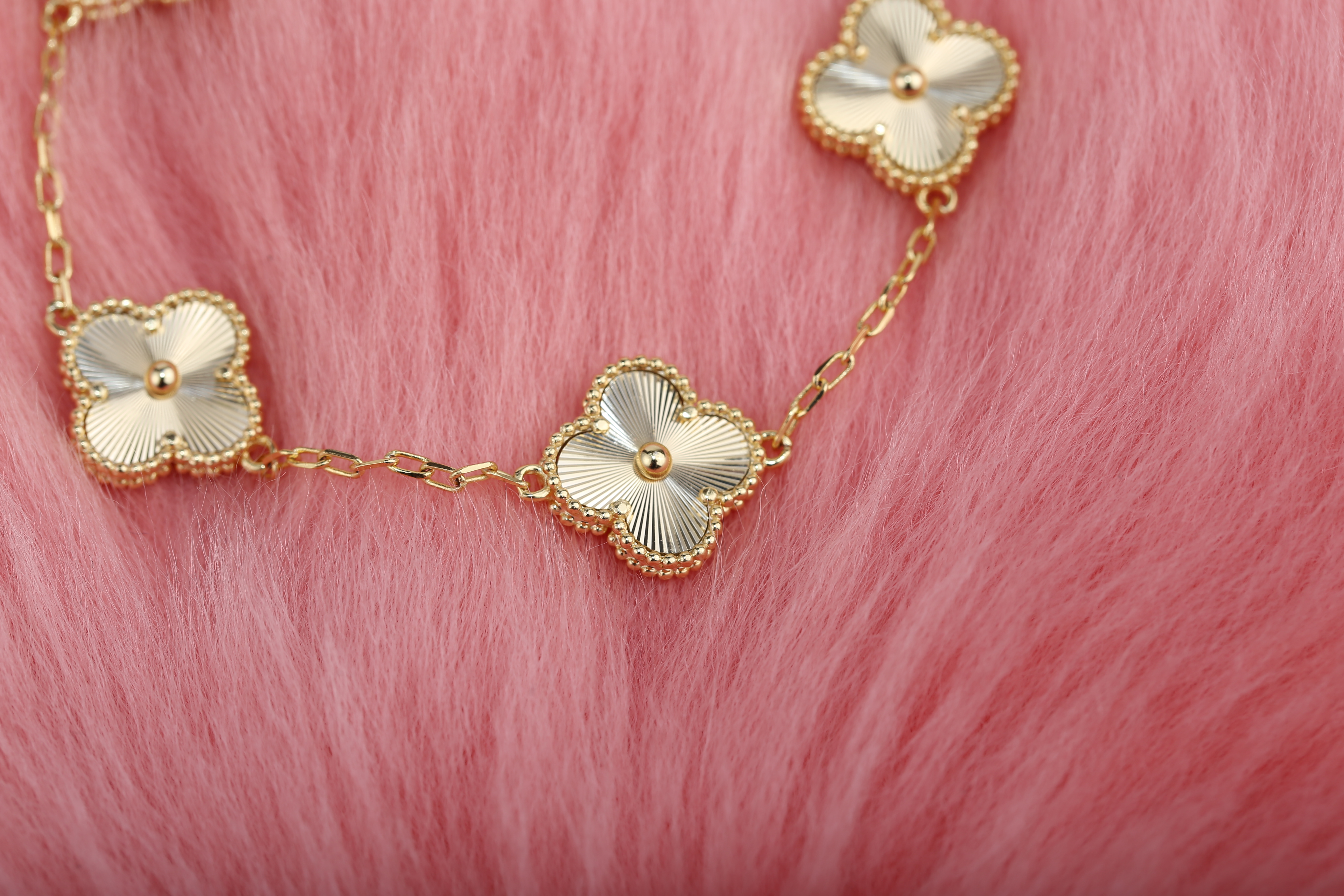 Van Cleef&Arpels VCA Gold Laser Bracelet Jewelry