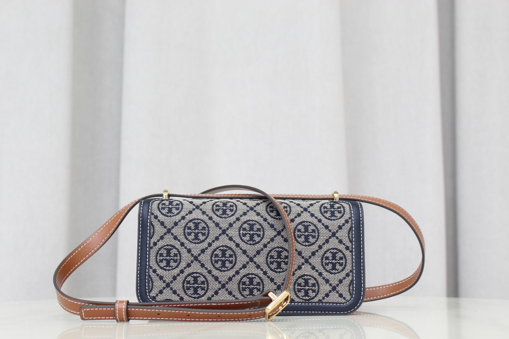 Tory Burch eleanor shoulder bag Series