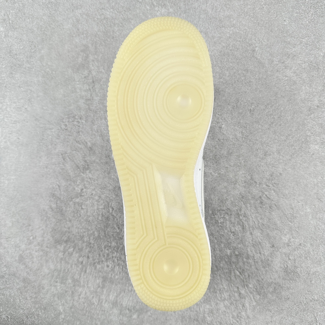 Nike Air Force White Biege