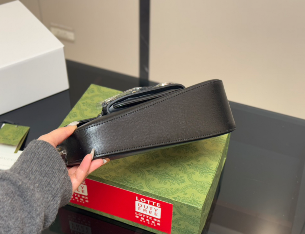 GUCCI New Black Underarm Bag