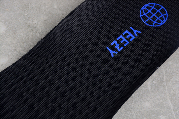 Yeezy Boost 350 V2 Dazzling Blue GY7164